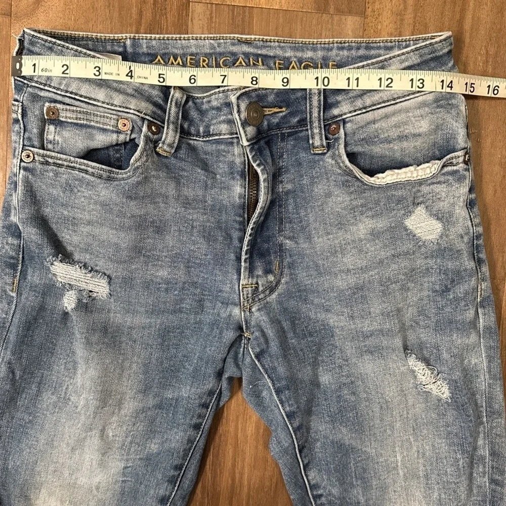 American Eagle Outfitters Next Level Flex Distressed Lght Denim 29x32 Jeans VGUC